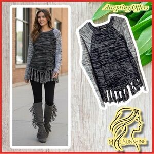 Hollister - Sz S - fringe hem as well as triangled - heathered gray and black
